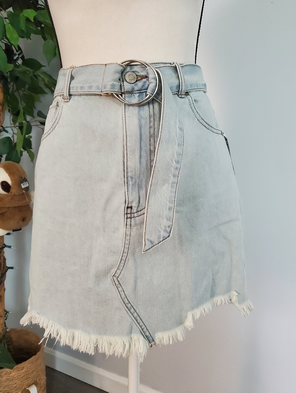 VANILLA STAR Frayed Hem Belted Jean Skirt 13
